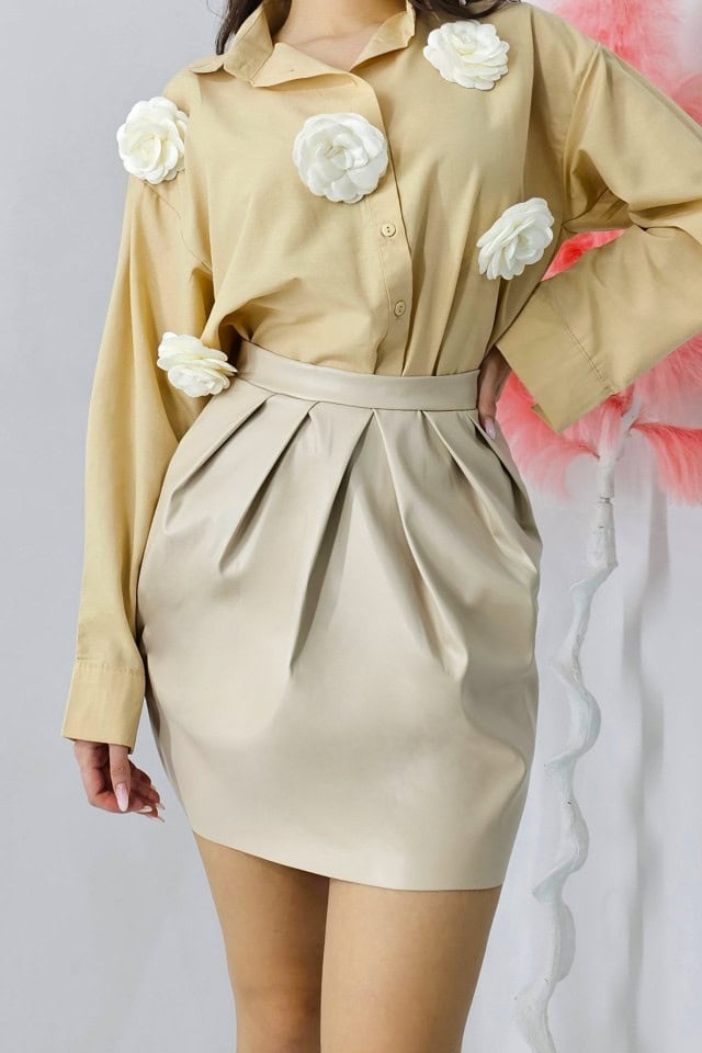 Reducere 39% - Fusta scurta Paulina, din piele ecologica, cu falduri simetrice, Crem 1 Fusta scurta Paulina