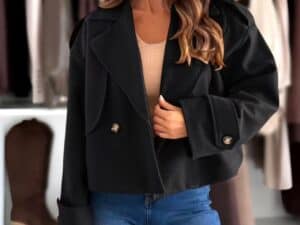 Jachetă fleece Vespera, cu revere și nasturi, neagră, mărimea S/M, perfectă pentru un look sofistica.