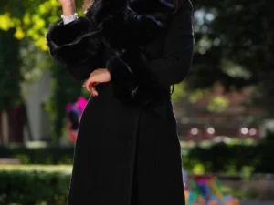 Palton din stofa Nadira negru cu blana la guler si mansete