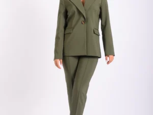 Compleu office/elegant format din doua piese cu sacou scurt si design deosebit la spate