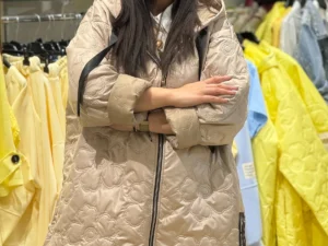 Reducere  Geaca dama bej lunga cu broderie florala