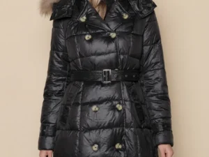 Geaca neagra cu blana naturala si inchidere cu doua randuri de nasturi