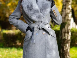 Palton elegant Cesima gri cu blana ecologica si nasturi aurii