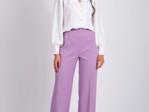 Pantaloni evazati cu talie inalta de culoare lila
