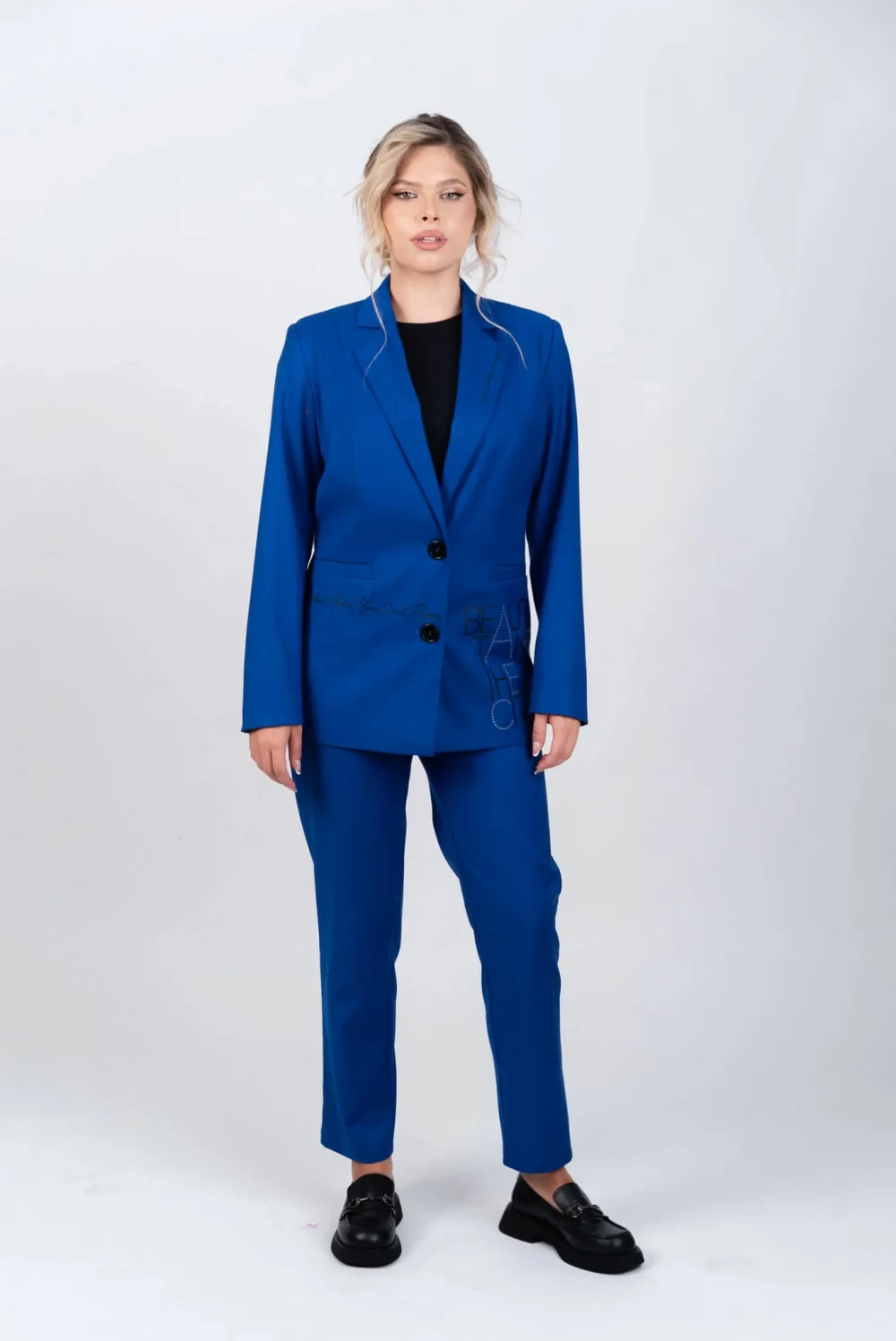 Reducere 30% - Sacou albastru cu buzunare laterale si imprimeu 1 Sacou albastru cu buzunare laterale si imprimeu