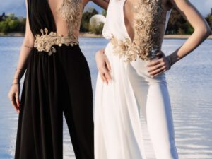 Salopeta neagra cu trena si broderie in partea superioara