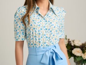 Camasa DY Fashion alba cu flori bleu din voal si maneci scurte