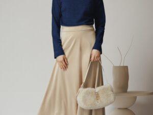 Fusta midi din catifea ivory