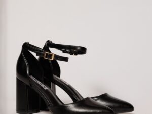 Pantofi eleganti negrii din piele ecologica cu bareta