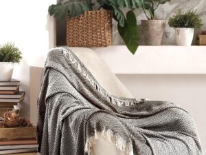 Patura Chenille