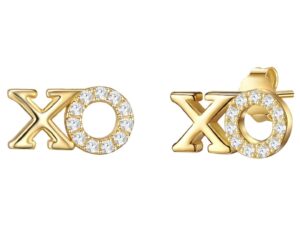 Cercei placati cu aur de 14K - cu zirconia si design XO - Auriu/Galben