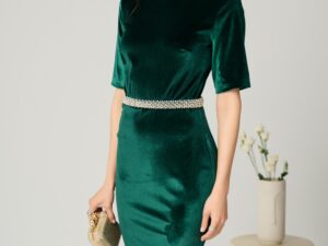 Rochie DY Fashion eleganta din catifea verde cu perle in talie