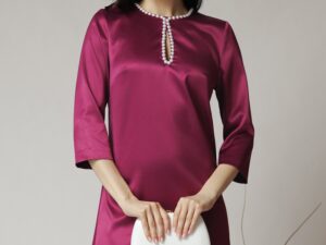 Rochie DY Fashion eleganta din satin magenta cu perle la bust