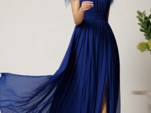 Rochie DY Fashion lunga albastra din tull fin cu pene la umeri