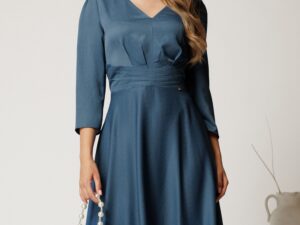Rochie midi albastru petrol din voal in clos cu talie marcata
