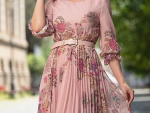 Rochie de zi din voal plisat rose cu imprimeu floral