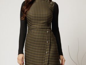 Rochie scurta in carouri kaki cu nasturi pe fusta