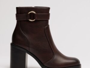 Botine maro din piele ecologica de dama cu toc patrat si catarama
