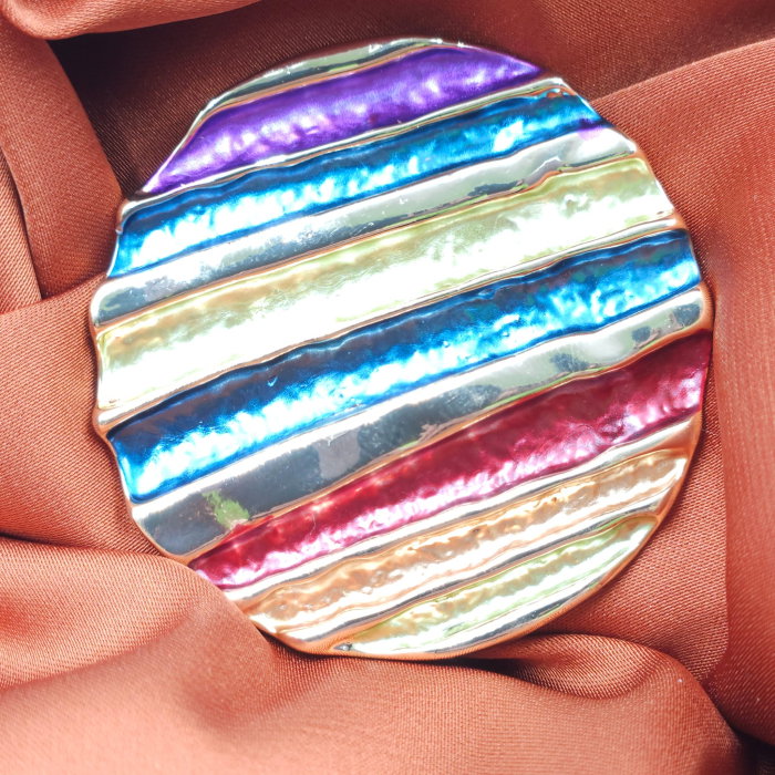 Reducere 20% - Brosa magnetica aurie, model geometric rotund cu elemente emailate multicolore 1 Brosa magnetica aurie