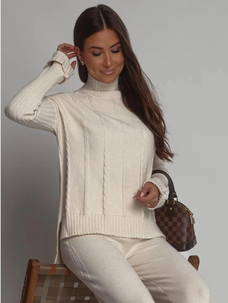 Reducere 59% - Compleu dama ivory tricotat cu p... 2 Reducere 59% - Compleu dama ivory tricotat cu p... - imagine 2