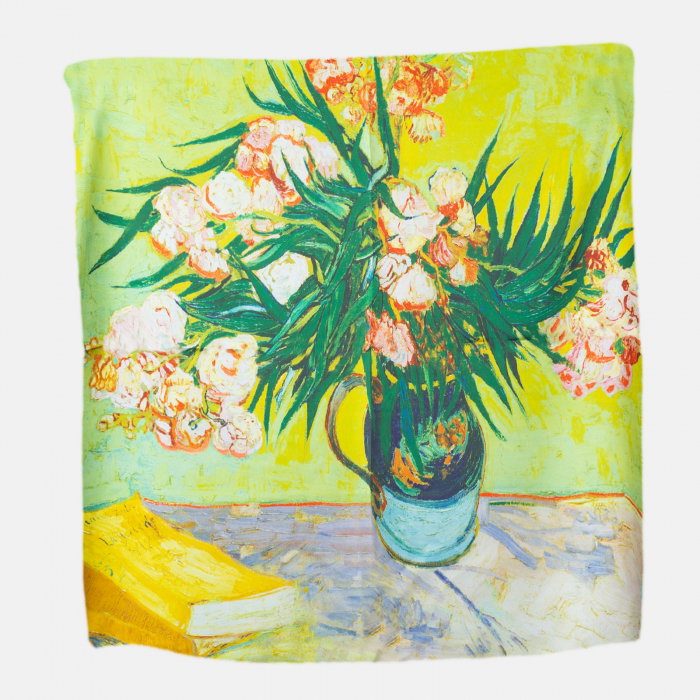 Reducere 33% - Esarfa patrata cu o singura fata imprimata cu reproducerea dupa un tablou cu flori de Van Gogh 1 Esarfa patrata cu o singura fata imprimata cu reproducerea dupa un tablou cu flori de Van Gogh