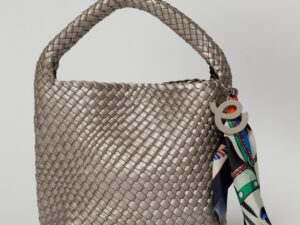 Geanta bronz sidefat din piele ecologica impletita accesorizata cu esarfa