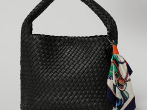 Geanta neagra din piele ecologica impletita accesorizata cu esarfa