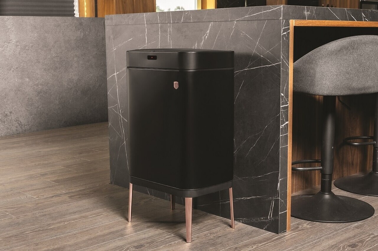 Reducere 29% - Cos de gunoi cu senzor Berlinger Haus, Black Rose, 42x30x76 cm, 60 L, fier, negru 1 Cos de gunoi cu senzor Berlinger Haus