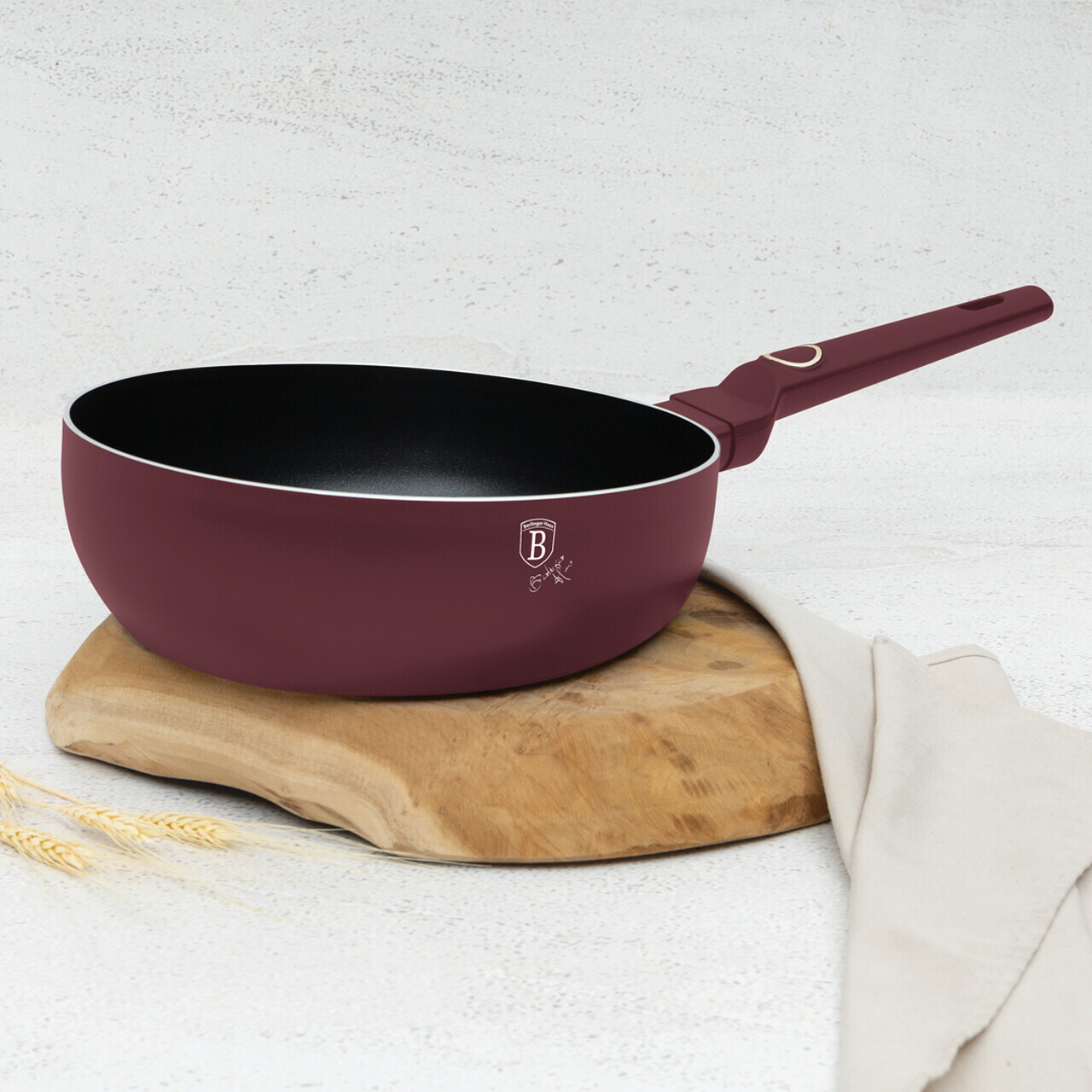 Reducere 30% - Tigaie flip Berlinger Haus, Leonardo, 26 cm, aluminiu, visiniu mat 1 Tigaie flip Berlinger Haus