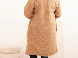 palton-camel-elegant-marime-mare-cu-croi-drept-si-nasturi-decorativi-1