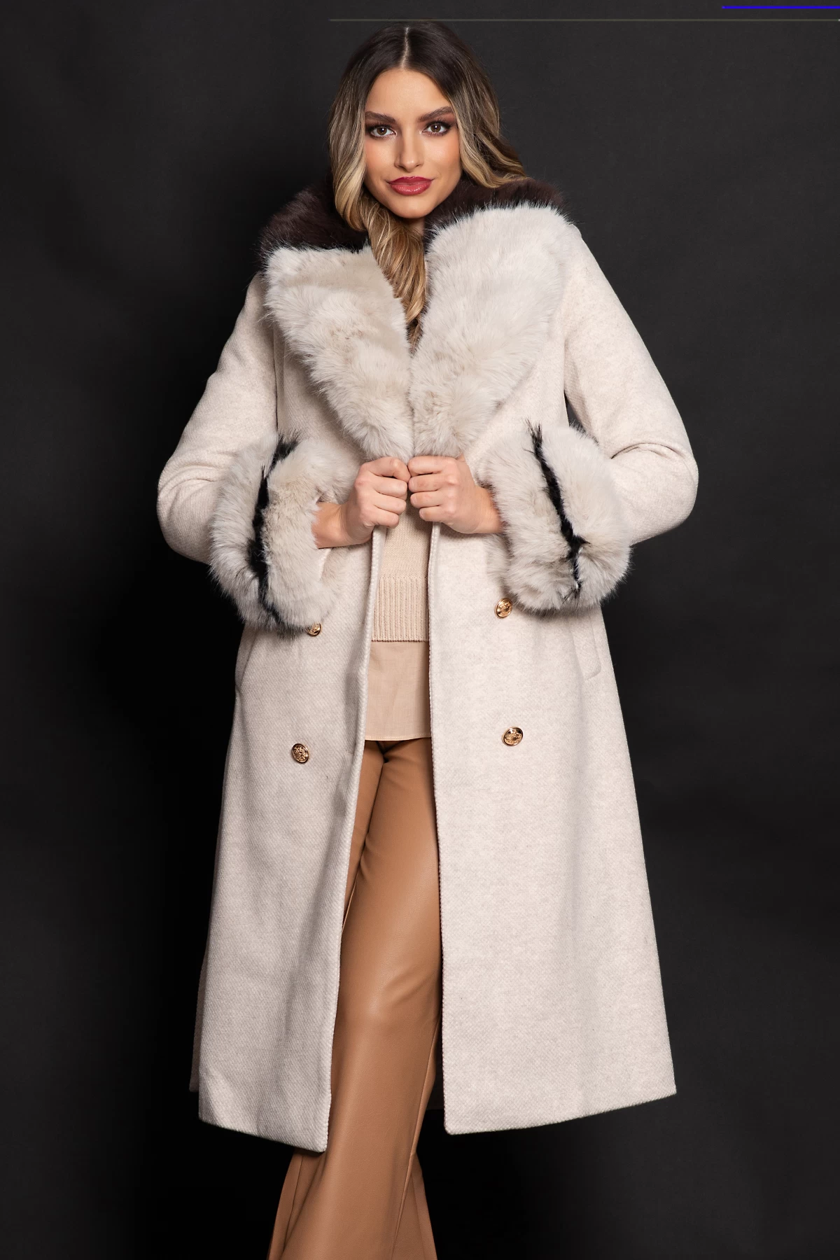 Reducere 30% - Palton dama lung elegant Aleksandra din stofa bej cu blana eco 1 Palton dama lung elegant Aleksandra din stofa bej cu blana eco