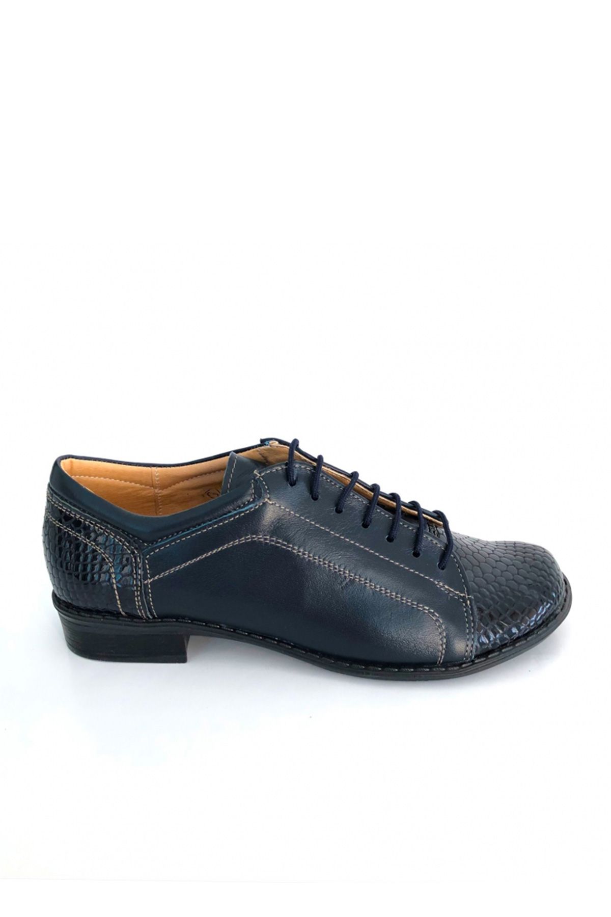 Reducere 30% - Pantofi dama bleumarin Priscila lacuiti din piele naturala 1 Pantofi dama bleumarin Priscila lacuiti din piele naturala
