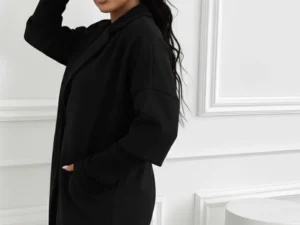 pardesiu-oversize-negru-cu-guler-dublu-si-maneci-tricotate