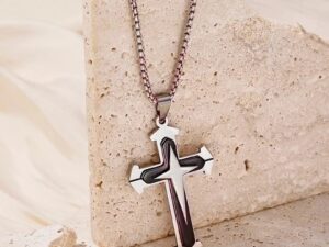 Colier barbati - argintiu - din otel inoxidabil - suflat cu aur 18k - cu pandantiv cruce - Pontus C9