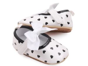 Pantofi  Model AL 13172 cu inimioare - Fete - Alb cu negru - Alb