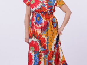 Rochie cu talia evidentiata si bust petrecut