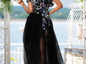 Rochie de seara neagra cu prindere tip corset si model din paiete