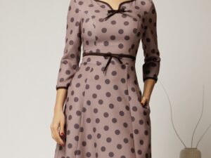 Rochie DY Fashion bej cu buline cu decupaj si funda la decolteu