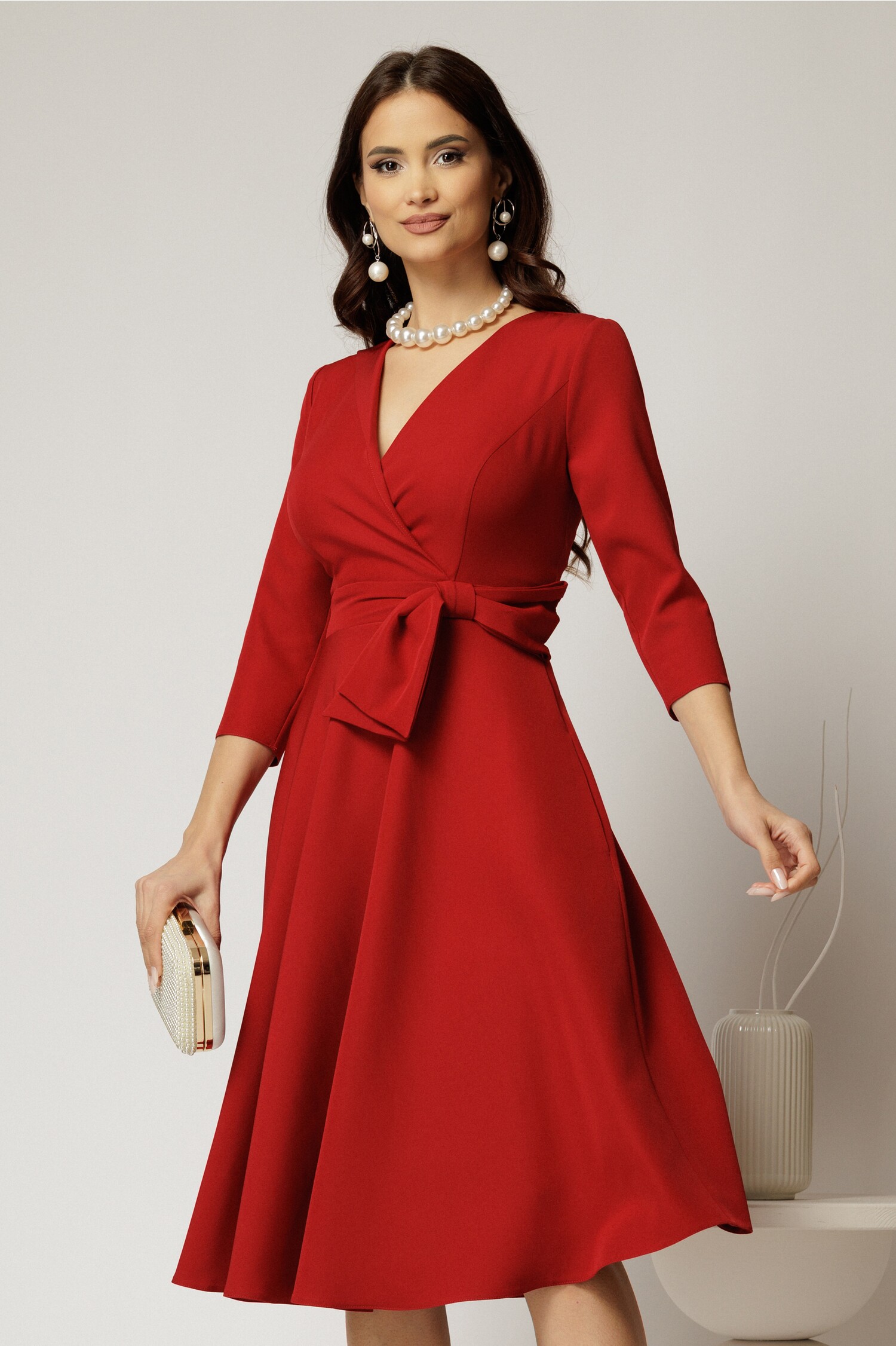 Reducere 60% - Rochie Dy Fashion bordo cu decolteu petrecut si funda maxi 1 Rochie Dy Fashion bordo cu decolteu petrecut si funda maxi
