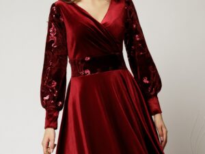 Rochie Elif eleganta din catifea bordo cu paiete pe maneci si talie
