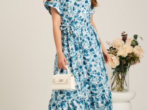Rochie midi alba din viscoza in clos cu trandafiri turcoaz si cordon in talie