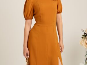 Rochie midi galben mustar din crep in clini cu floare la bust- Moze