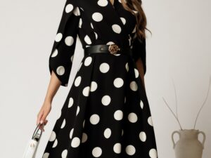 Rochie midi neagra din stofa in clos cu buline mari si curea in talie