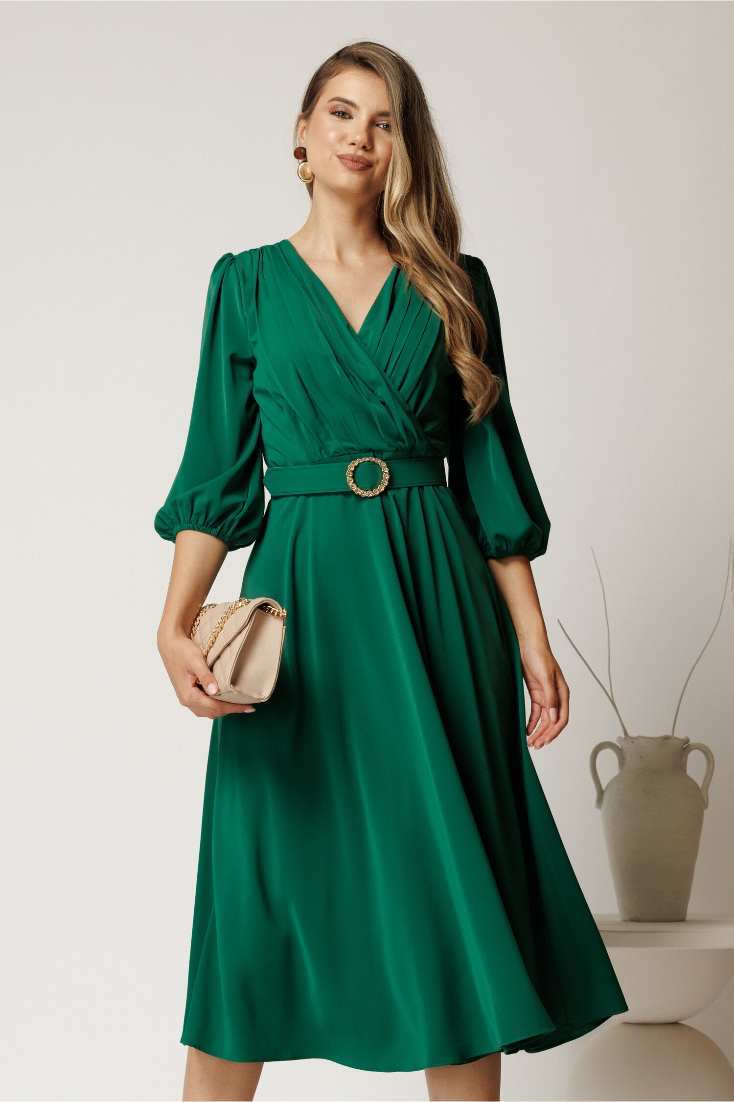 Reducere 60% - Rochie midi verde din triplu voal cu pliuri la bust si curea in talie 1 Rochie midi verde din triplu voal cu pliuri la bust si curea in talie