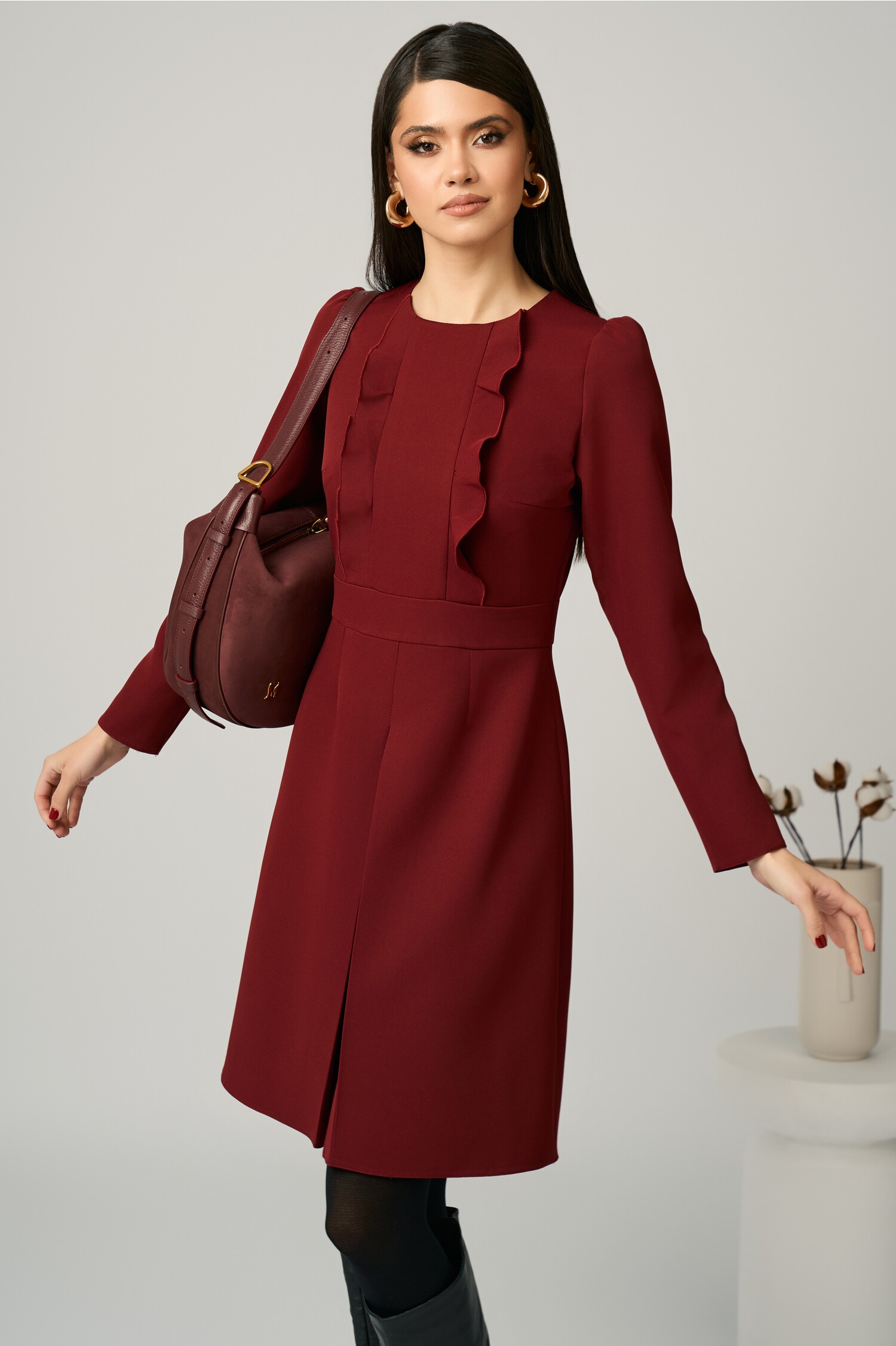 Reducere 60% - Rochie Moze office din stofa bordo cu volane pe bust 1 Rochie Moze office din stofa bordo cu volane pe bust