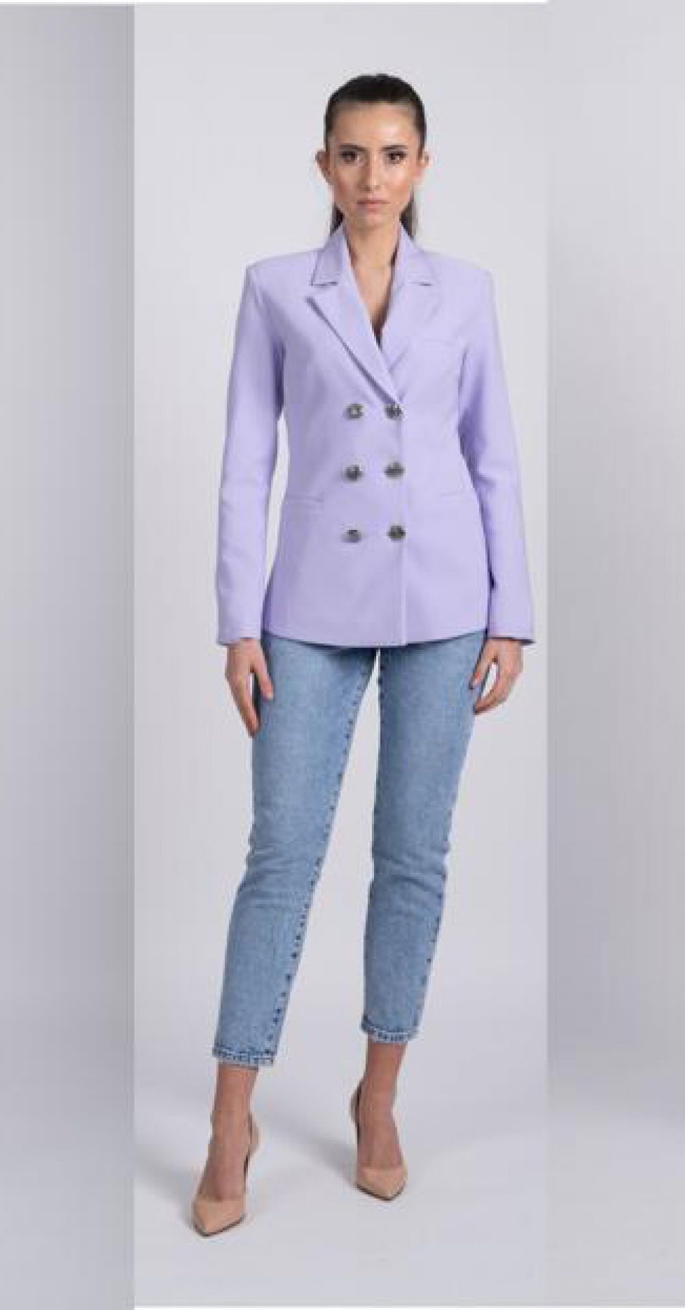 Reducere 10% - Sacou dama lila cambrat accesorizat cu nasturi metalici 1 Sacou dama lila cambrat accesorizat cu nasturi metalici
