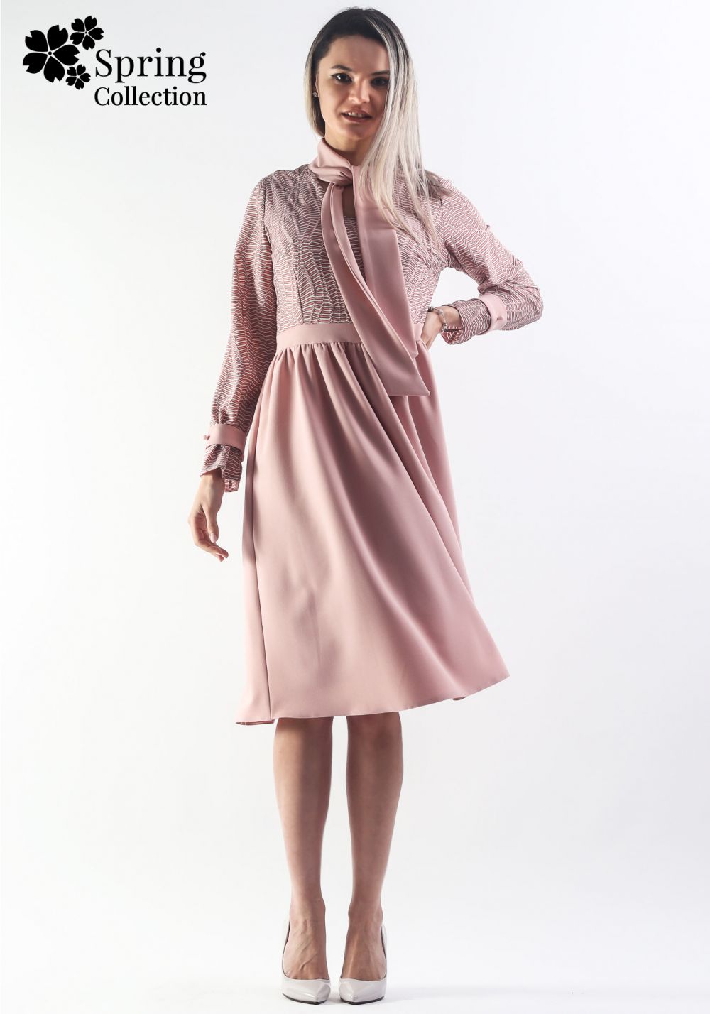 Reducere 10% - Rochie Moze roz prafuit cu guler tip esarfa si croiala in clos 1 Rochie Moze roz prafuit cu guler tip esarfa si croiala in clos