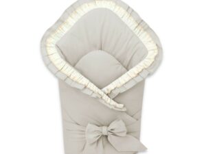 Paturica de infasat MimiNu cu volanase si dantela 75x75 cm Beige