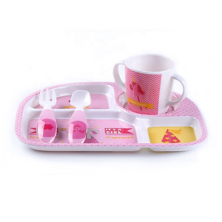 Reducere 60% - Set de masa cu 5 piese Nichiduta Sweet Heart 2 Reducere 60% - Set de masa cu 5 piese Nichiduta Sweet Heart - imagine 2
