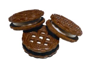 Biscuiti cu Cacao si Crema de Nuca de Cocos